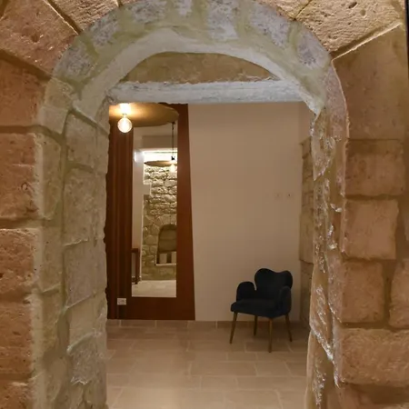 Oda ve Kahvaltı Altemura 3*